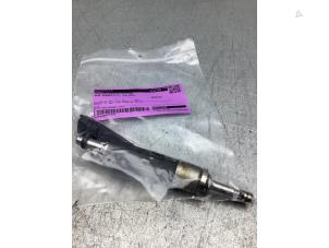 Gebruikte Injector (benzine injectie) Opel Crossland (X) 1.2 Turbo 12V Prijs € 35,00 Margeregeling aangeboden door Gebr Opdam B.V.