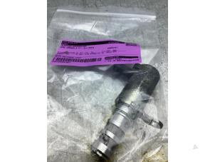 Gebruikte Oliepomp schakelaar Opel Crossland (X) 1.2 Turbo 12V Prijs € 50,00 Margeregeling aangeboden door Gebr Opdam B.V.
