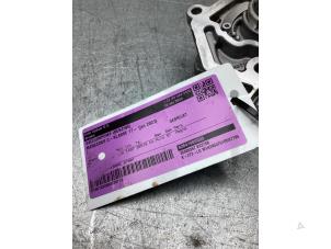 Gebruikte Vacuumpomp (Benzine) Mercedes C (W205) C-180 1.5 EQ Boost Prijs € 75,00 Margeregeling aangeboden door Gebr Opdam B.V.