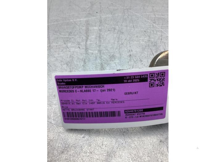 Brandstofpomp Mechanisch van een Mercedes-Benz C (W205) C-180 1.5 EQ Boost 2021