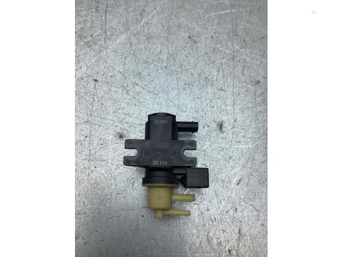 Gebruikte Overdrukklep Turbo Mercedes E (R238) E-200 2.0 Turbo 16V Prijs € 35,00 Margeregeling aangeboden door Gebr Opdam B.V.