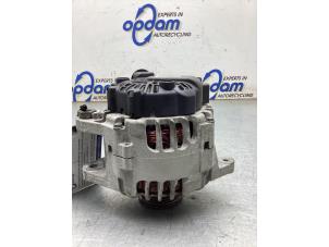 Gebruikte Dynamo Kia Venga 1.4 CVVT 16V Prijs € 50,00 Margeregeling aangeboden door Gebr Opdam B.V.