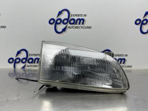 Gebruikte Koplamp rechts Toyota Starlet (EP9) 1.3,XLi,GLi 16V Prijs € 40,00 Margeregeling aangeboden door Gebr Opdam B.V.