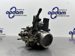 Gebruikte Gasklephuis Nissan Micra (K11) 1.0 L,LX 16V Prijs € 85,00 Margeregeling aangeboden door Gebr Opdam B.V.