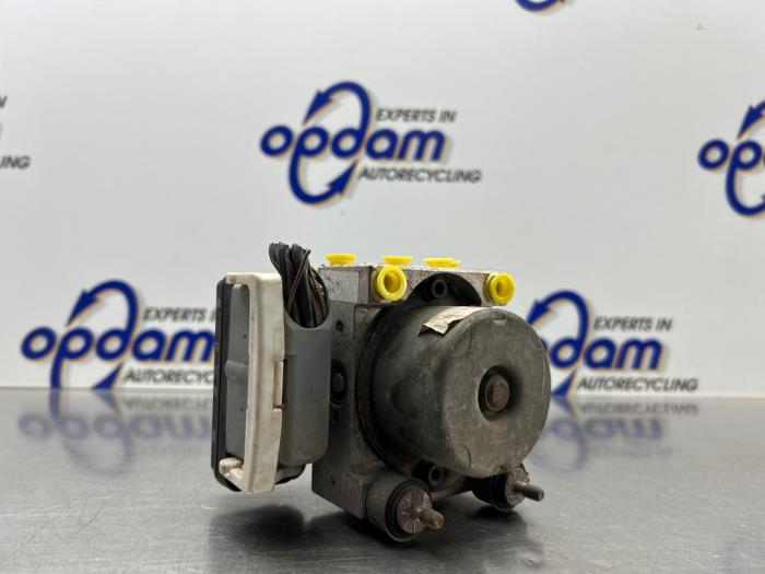 Gebruikte ABS Pomp Mazda MPV (LW19/69) 2.3 16V Prijs € 100,00 Margeregeling aangeboden door Gebr Opdam B.V.