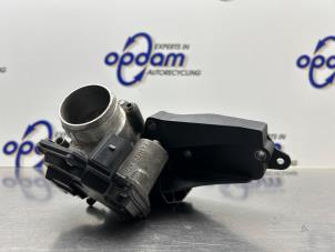 Gebruikte Gasklephuis Ford Fiesta 7 1.0 EcoBoost 12V 100 Prijs € 35,00 Margeregeling aangeboden door Gebr Opdam B.V.