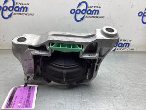 Gebruikte Motorrubber Ford Kuga III (DFK) 2.5 PHEV 16V Prijs € 100,00 Margeregeling aangeboden door Gebr Opdam B.V.