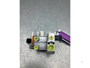 Gebruikte Airco Koeler Ford Kuga III (DFK) 2.5 PHEV 16V Prijs € 75,00 Margeregeling aangeboden door Gebr Opdam B.V.