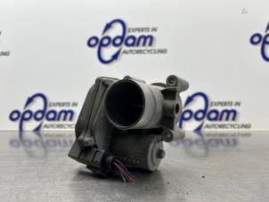 Gebruikte Gasklephuis Volkswagen Fox (5Z) 1.4 16V Prijs € 75,00 Margeregeling aangeboden door Gebr Opdam B.V.