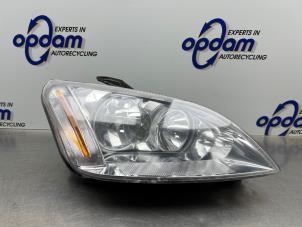 Gebruikte Koplamp rechts Ford Focus C-Max 1.8 16V Prijs € 50,00 Margeregeling aangeboden door Gebr Opdam B.V.