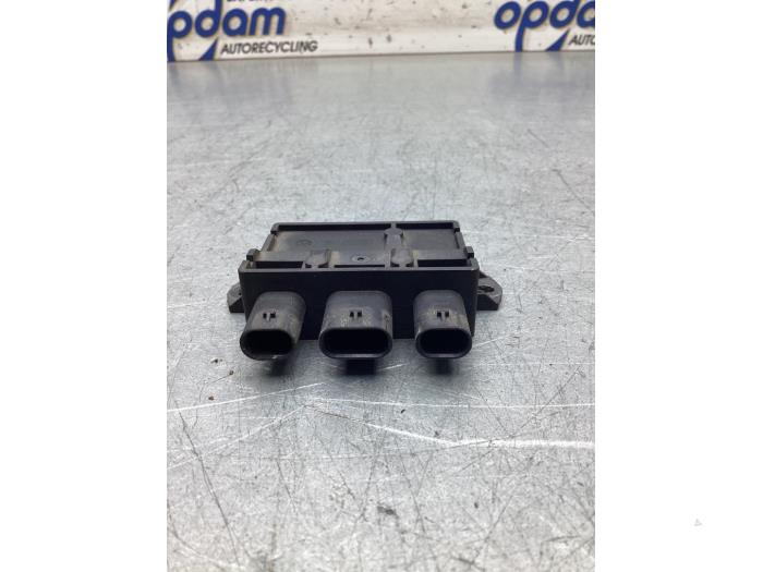 Computer Diversen van een Ford Kuga III (DFK) 2.5 PHEV 16V 2023