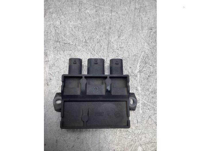 Computer Diversen van een Ford Kuga III (DFK) 2.5 PHEV 16V 2023