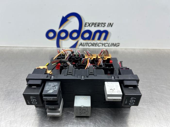 Gebruikte Module Bodycontrol Volkswagen Eos (1F7/F8) 3.2 V6 24V Prijs € 100,00 Margeregeling aangeboden door Gebr Opdam B.V.