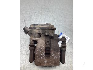 Gebruikte Remklauw (Tang) rechts-achter Renault Scénic IV (RFAJ) 1.2 TCE 115 16V Prijs € 100,00 Margeregeling aangeboden door Gebr Opdam B.V.