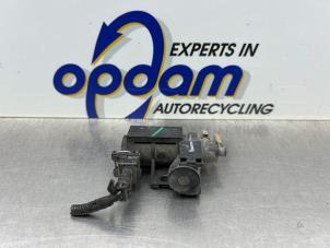 Gebruikte Overdrukklep Turbo Fiat Doblo Cargo (263) 1.3 MJ 16V Euro 4 Prijs € 35,00 Margeregeling aangeboden door Gebr Opdam B.V.