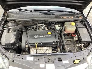 Gebruikte Luchtfilterhuis Opel Astra H GTC (L08) 1.6 16V Prijs op aanvraag aangeboden door Gebr Opdam B.V.