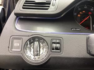 Gebruikte Handrem schakelaar Volkswagen Passat (3C2) 1.6 FSI 16V Prijs op aanvraag aangeboden door Gebr Opdam B.V.