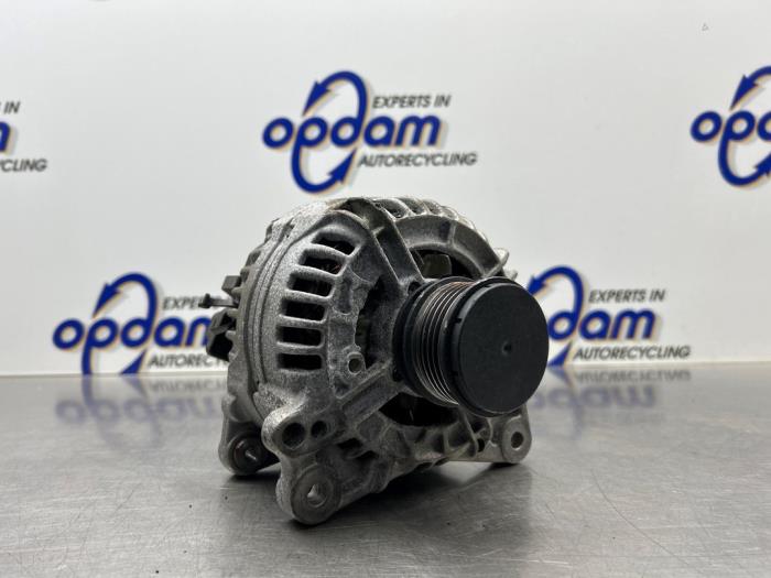 Gebruikte Dynamo Volkswagen Eos (1F7/F8) 3.2 V6 24V Prijs € 100,00 Margeregeling aangeboden door Gebr Opdam B.V.