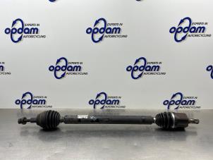 Gebruikte Aandrijfas rechts-voor Volkswagen Passat Variant (3C5) 2.0 FSI 16V Prijs € 150,00 Margeregeling aangeboden door Gebr Opdam B.V.