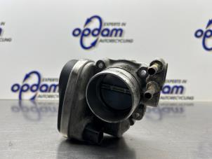 Gebruikte Gasklephuis Volkswagen Passat Variant (3C5) 2.0 FSI 16V Prijs € 60,00 Margeregeling aangeboden door Gebr Opdam B.V.