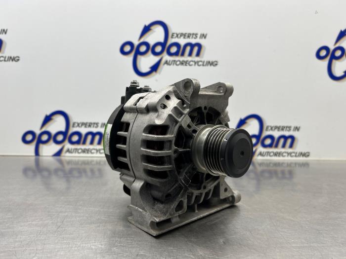 Gebruikte Dynamo Mercedes A (W168) 1.9 A-190 Prijs € 75,00 Margeregeling aangeboden door Gebr Opdam B.V.