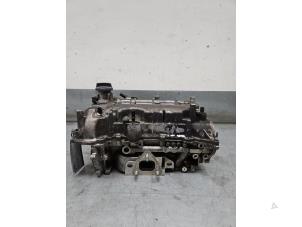 Gebruikte Cilinderkop Opel Karl 1.0 12V Prijs € 250,00 Margeregeling aangeboden door Gebr Opdam B.V.