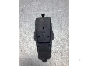 Gebruikte ACC Sensor (afstand) Volkswagen Up! (121) 1.0 12V 60 Prijs € 50,00 Margeregeling aangeboden door Gebr Opdam B.V.