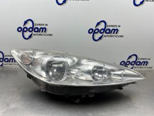 Gebruikte Rechter Koplamp Peugeot 308 (4A/C) 1.6 VTI 16V Prijs € 100,00 Margeregeling aangeboden door Gebr Opdam B.V.