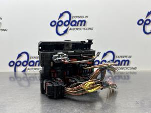 Gebruikte Zekeringkast Peugeot 308 (4A/C) 1.6 VTI 16V Prijs € 200,00 Margeregeling aangeboden door Gebr Opdam B.V.