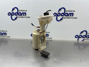 Gebruikte Benzinepomp BMW Mini One/Cooper (R50) 1.6 16V Cooper Prijs € 75,00 Margeregeling aangeboden door Gebr Opdam B.V.