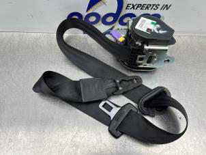 Gebruikte Veiligheidsgordel rechts-voor Audi A6 (C6) 2.4 V6 24V Prijs € 75,00 Margeregeling aangeboden door Gebr Opdam B.V.