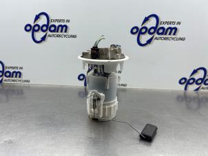 Gebruikte Benzinepomp Citroen C4 Cactus (0B/0P) 1.2 PureTech 82 12V Prijs € 50,00 Margeregeling aangeboden door Gebr Opdam B.V.