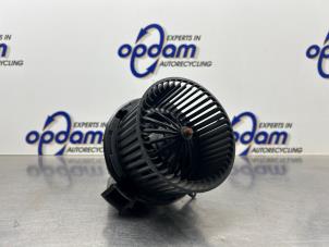 Gebruikte Chaufage Ventilatiemotor Citroen C4 Cactus (0B/0P) 1.2 PureTech 82 12V Prijs € 50,00 Margeregeling aangeboden door Gebr Opdam B.V.