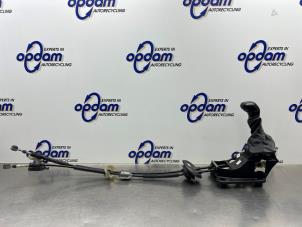 Gebruikte Versnellingsbak Bedieningskabel Citroen C4 Cactus (0B/0P) 1.2 PureTech 82 12V Prijs € 100,00 Margeregeling aangeboden door Gebr Opdam B.V.