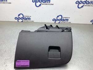 Gebruikte Dashboardkastje Opel Crossland (X) 1.2 Turbo 12V Prijs € 50,00 Margeregeling aangeboden door Gebr Opdam B.V.