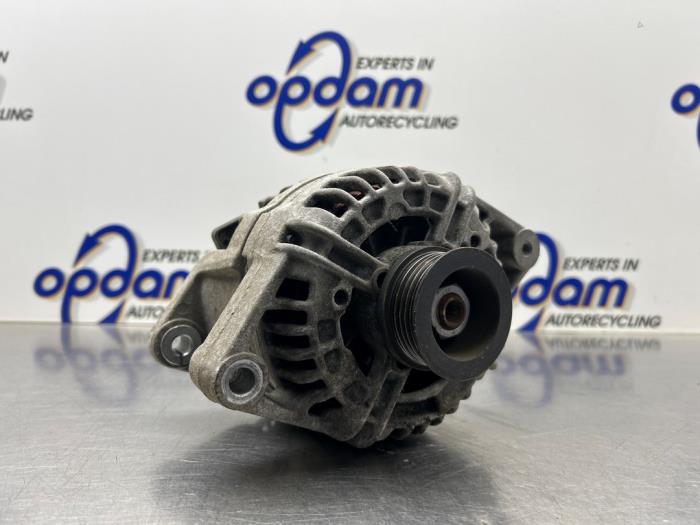 Gebruikte Dynamo Opel Combo (Corsa C) 1.6 16V CNG Prijs € 50,00 Margeregeling aangeboden door Gebr Opdam B.V.