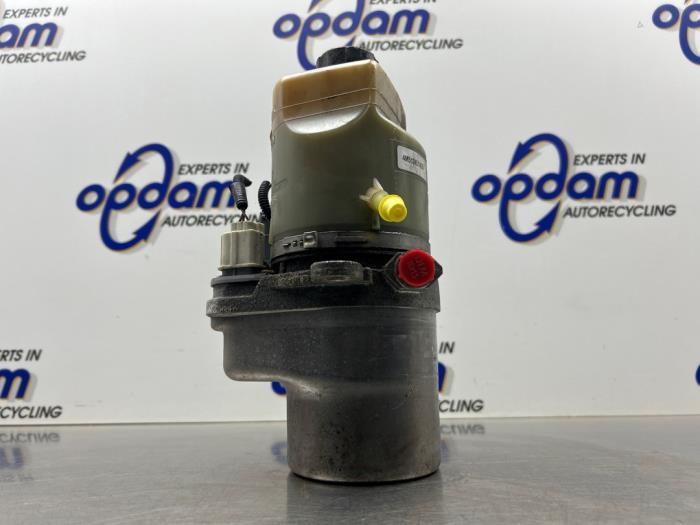 Stuurbekrachtiging Pomp van een Ford C-Max (DM2) 1.8 16V 2008