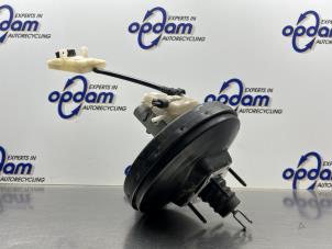 Gebruikte Rembooster Ford C-Max (DM2) 1.8 16V Prijs € 100,00 Margeregeling aangeboden door Gebr Opdam B.V.