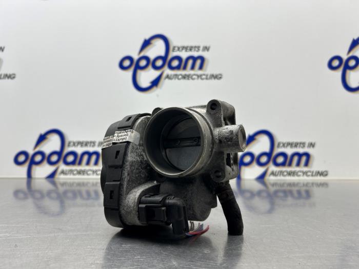 Gebruikte Gasklephuis BMW Mini (R50/53) 1.6 16V Cooper Prijs € 60,00 Margeregeling aangeboden door Gebr Opdam B.V.