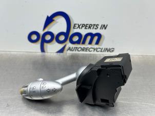 Gebruikte Knipperlicht Schakelaar BMW Mini One/Cooper (R50) 1.6 16V Cooper Prijs € 30,00 Margeregeling aangeboden door Gebr Opdam B.V.
