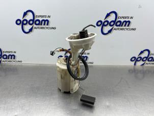 Gebruikte Benzinepomp BMW Mini One/Cooper (R50) 1.6 16V Cooper Prijs € 75,00 Margeregeling aangeboden door Gebr Opdam B.V.