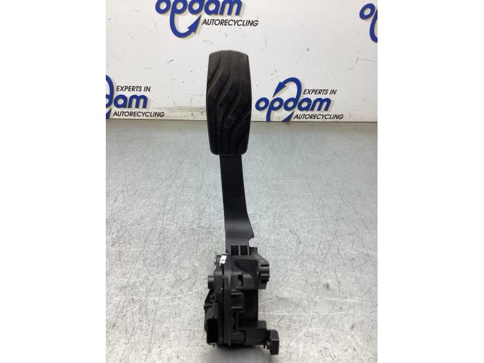 Gebruikte Sensor Gaspedaalpositie Renault Scénic IV (RFAJ) 1.2 TCE 115 16V Prijs € 35,00 Margeregeling aangeboden door Gebr Opdam B.V.
