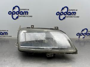 Gebruikte Rechter Koplamp Seat Alhambra (7V8/9) 1.9 TDI 110 Prijs € 40,00 Margeregeling aangeboden door Gebr Opdam B.V.