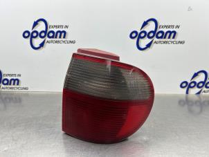 Gebruikte Achterlicht rechts Seat Alhambra (7V8/9) 1.9 TDI 110 Prijs € 40,00 Margeregeling aangeboden door Gebr Opdam B.V.