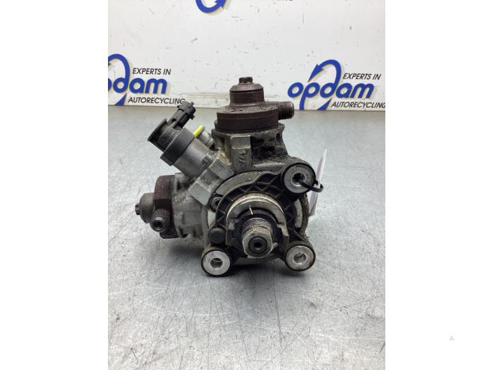 Gebruikte Brandstofpomp Mechanisch Volvo V70 (BW) 2.0 D 16V Prijs € 150,00 Margeregeling aangeboden door Gebr Opdam B.V.