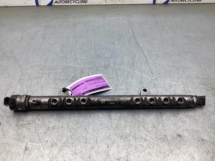 Gebruikte Injector brug Volvo V70 (BW) 2.0 D3 20V Prijs € 80,00 Margeregeling aangeboden door Gebr Opdam B.V.