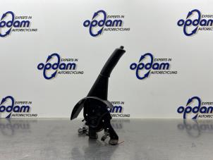 Gebruikte Handremhendel Suzuki Alto 1.0 12V Prijs € 30,00 Margeregeling aangeboden door Gebr Opdam B.V.