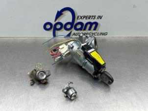 Gebruikte Slotenset Cilinder (compleet) Toyota MR2 (ZZW30) 1.8 16V VT-i Prijs op aanvraag aangeboden door Gebr Opdam B.V.