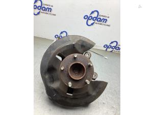 Gebruikte Asschenkel links-achter Mazda 3 (BM/BN) 2.0 SkyActiv-G 16V Prijs € 125,00 Margeregeling aangeboden door Gebr Opdam B.V.