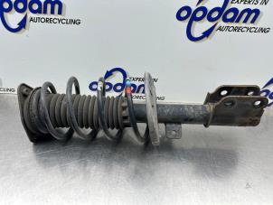 Gebruikte Voorpoot rechts Peugeot 308 SW (L4/L9/LC/LJ/LR) 1.6 BlueHDi 120 Prijs € 75,00 Margeregeling aangeboden door Gebr Opdam B.V.